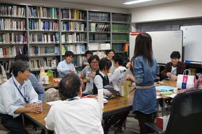 茶話会の様子