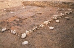 栄根寺廃寺の須弥壇跡